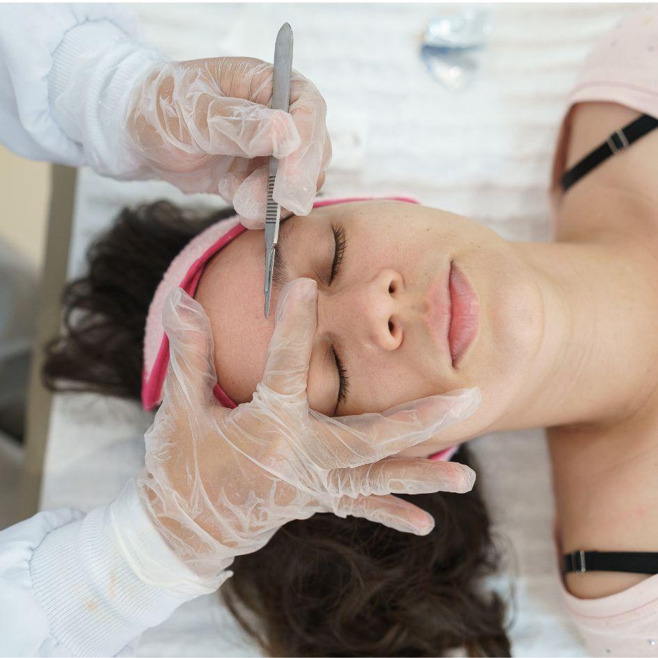 Dermaplaning training - 02